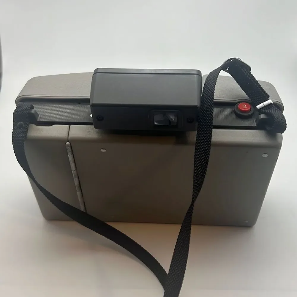 Polaroid model 210